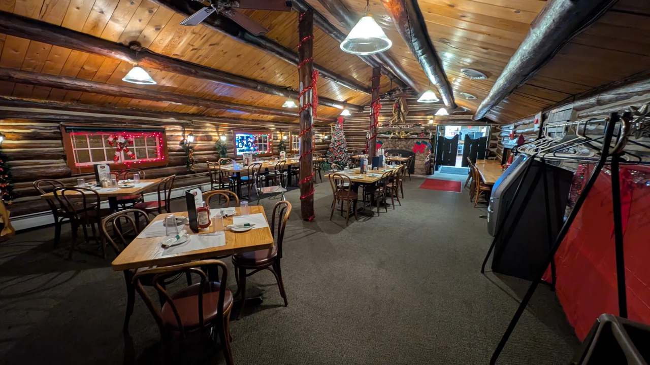 Eddie B's White Spruce Inn — photo 3