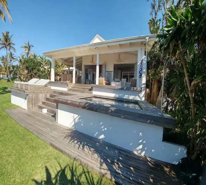 The White House - 65 Nkwazi Drive — photo 1