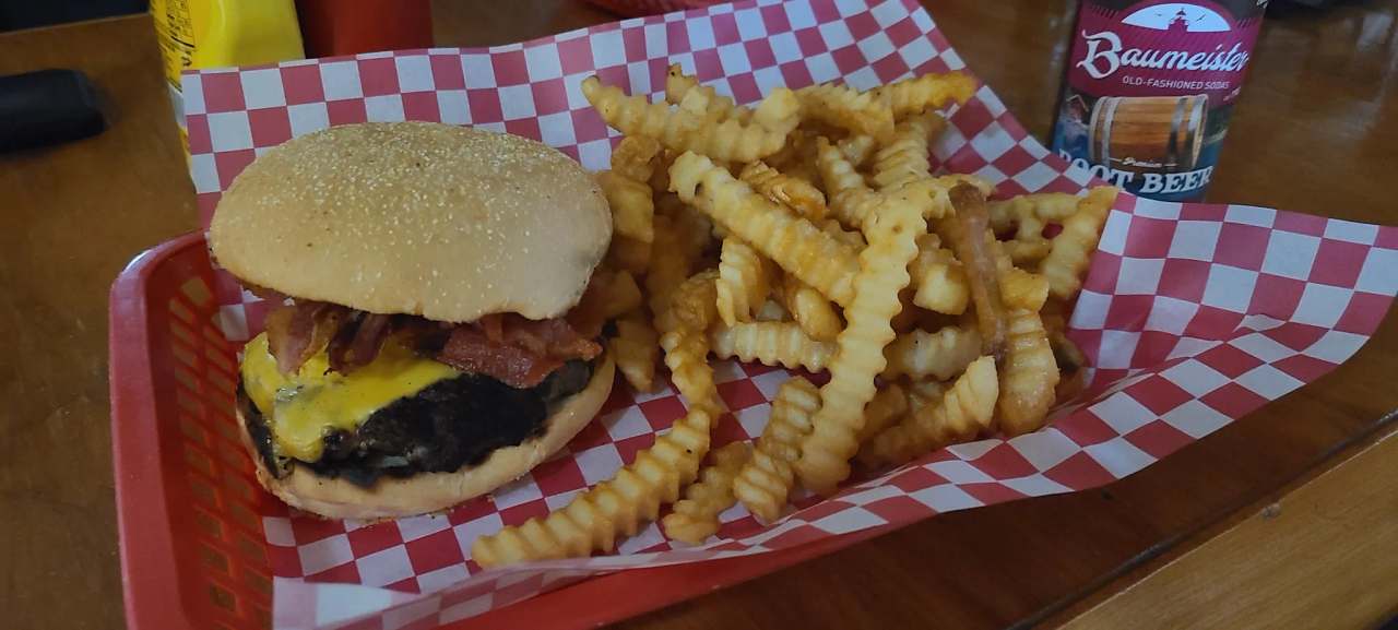 Sandy Corners Bar & Grill — photo 2