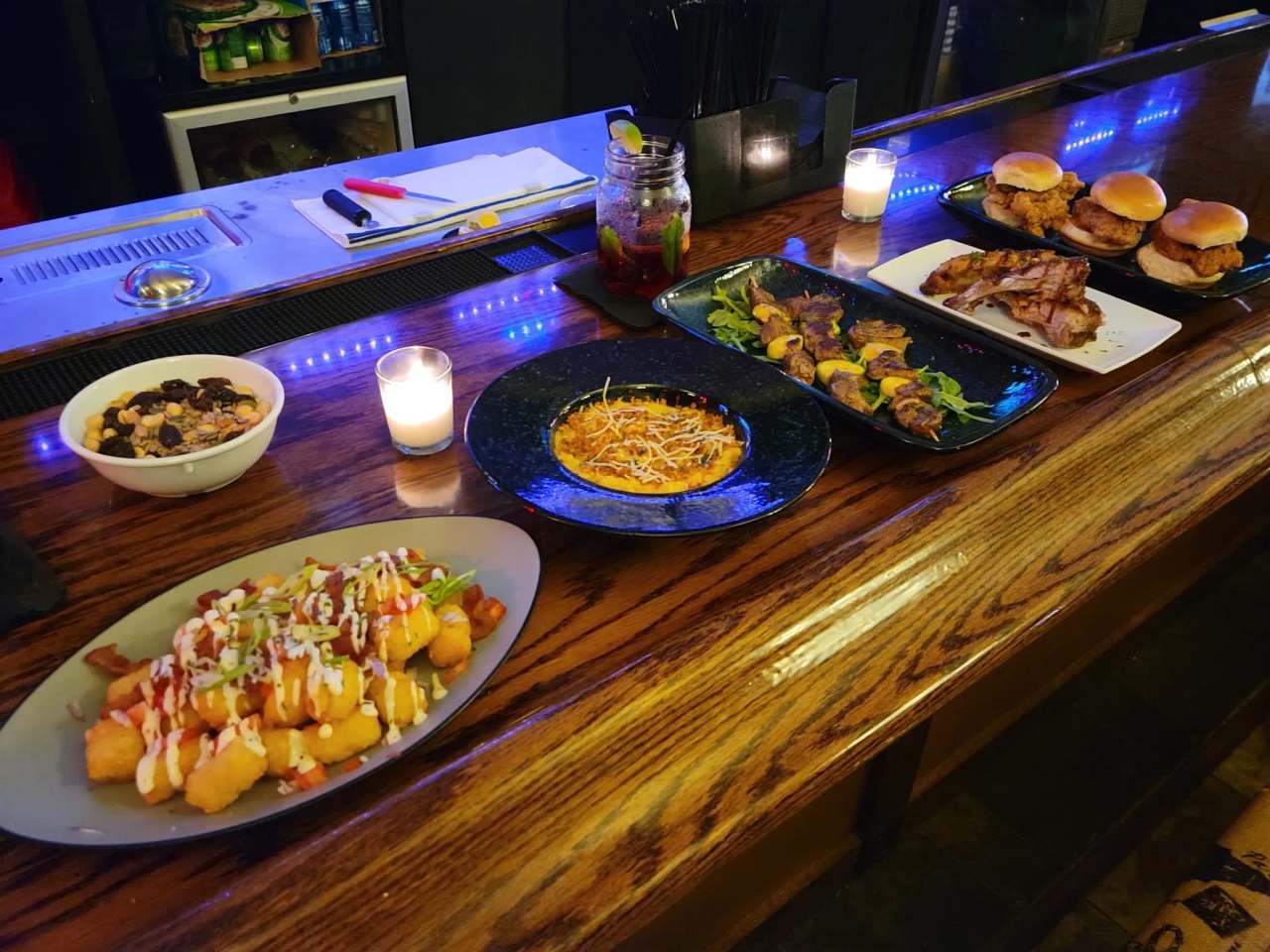 The Nash Keys Dueling Piano Bar & Restaurant — photo 2