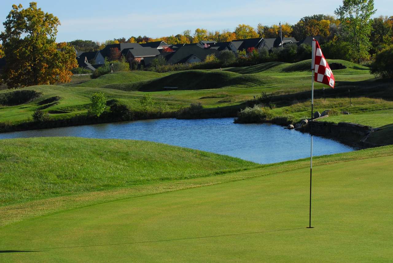 Missing Links Driving Range, Golf Course, Miniature Golf, Toptracer, Sports Bar — photo 1