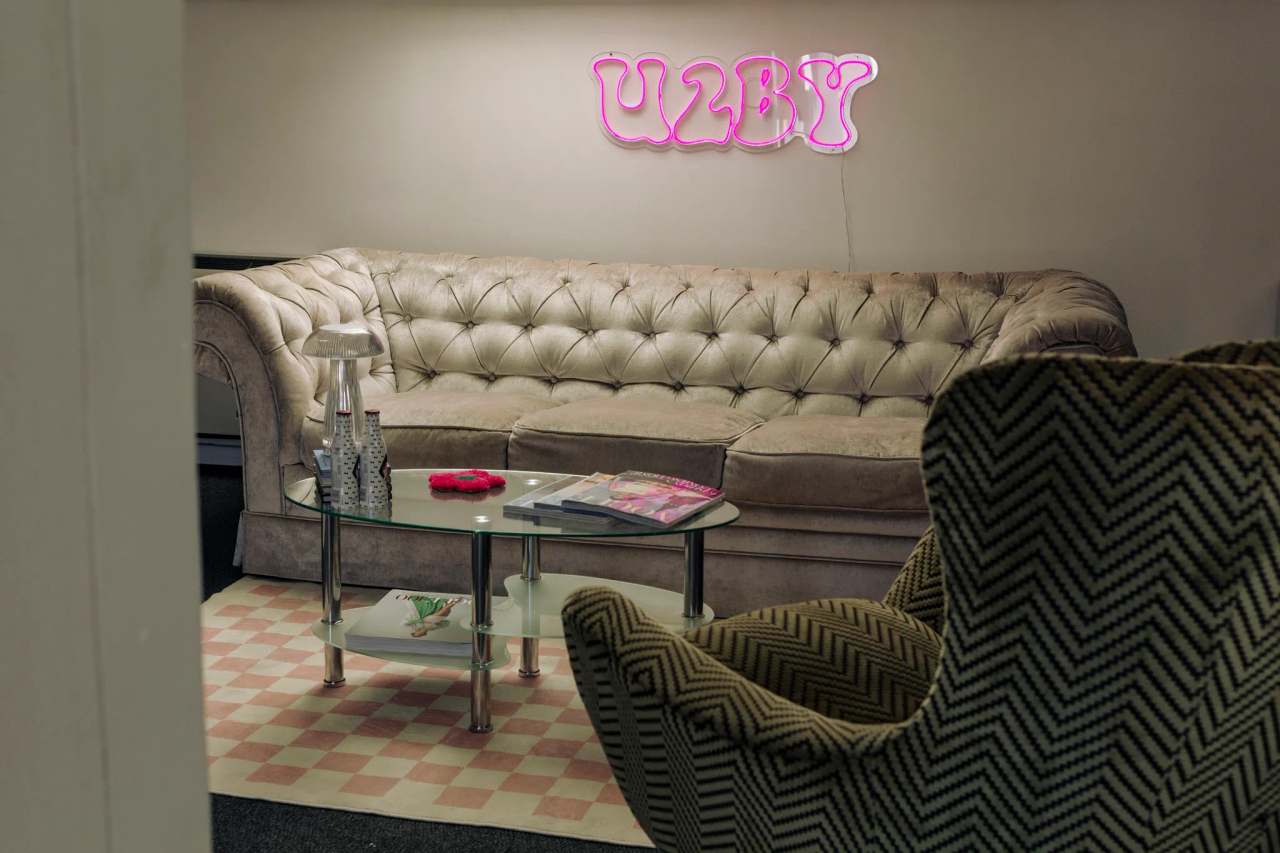 Used 2 Be Yours : Curated Thrifting & Photography Studio — photo 1