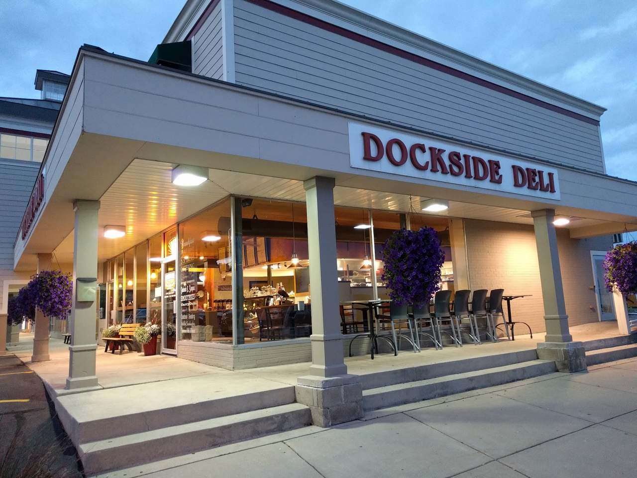 Dockside — photo 1