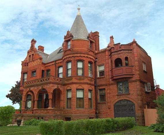 Schuster Mansion Bed & Breakfast — photo 1