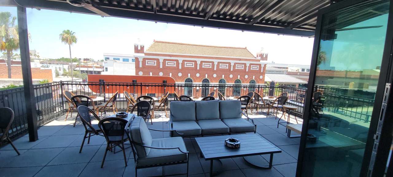 Sterling Cigar Lounge & Bar — photo 1