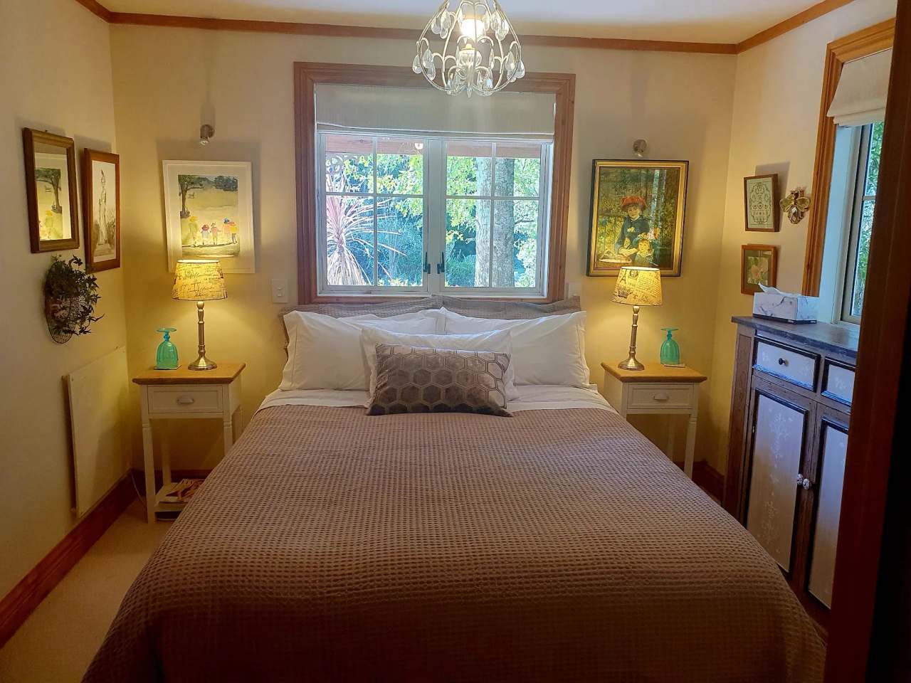 Bumblebee Cottage — photo 2