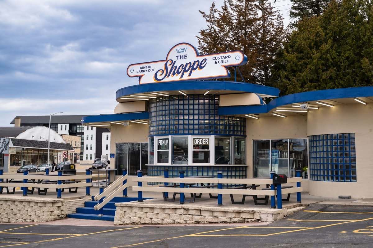 The Shoppe Custard & Grill — photo 1