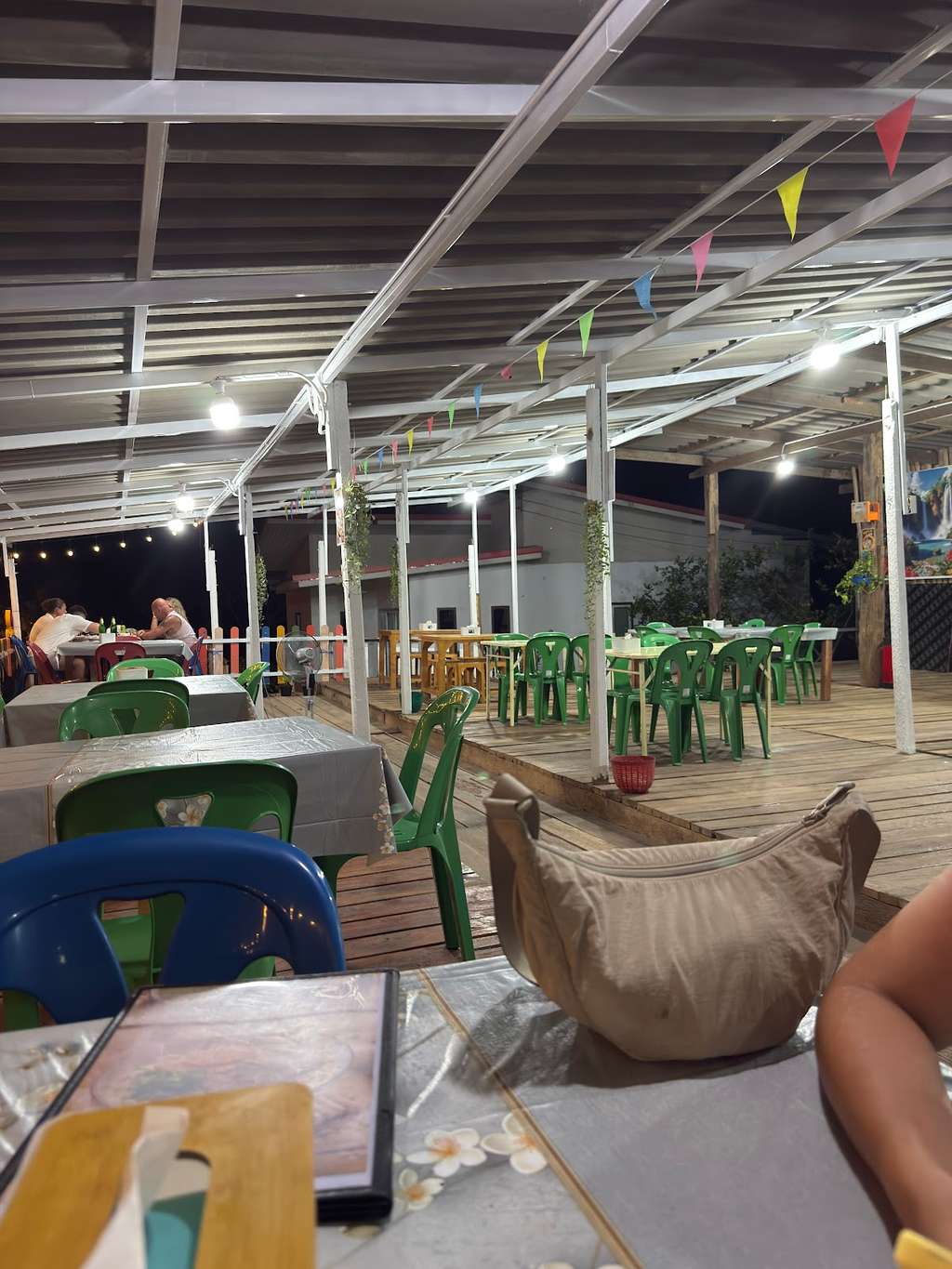 ร้านอาหาร​โชคประดิษฐ์ [Chockpradid Thai restaurant]
