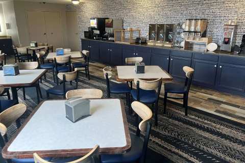 AmericInn by Wyndham Viroqua — photo 3