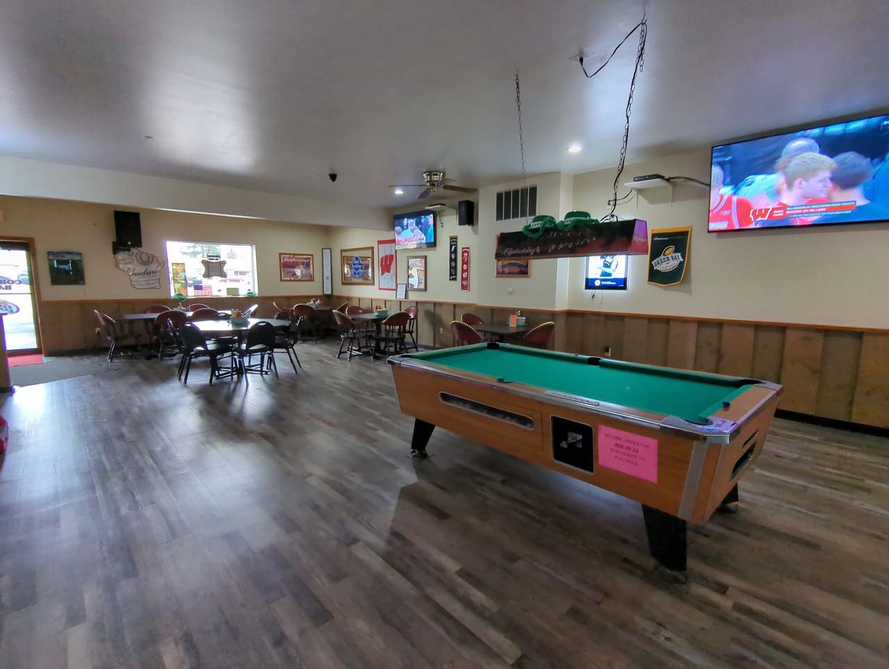 Corner Bar and Grill — photo 3