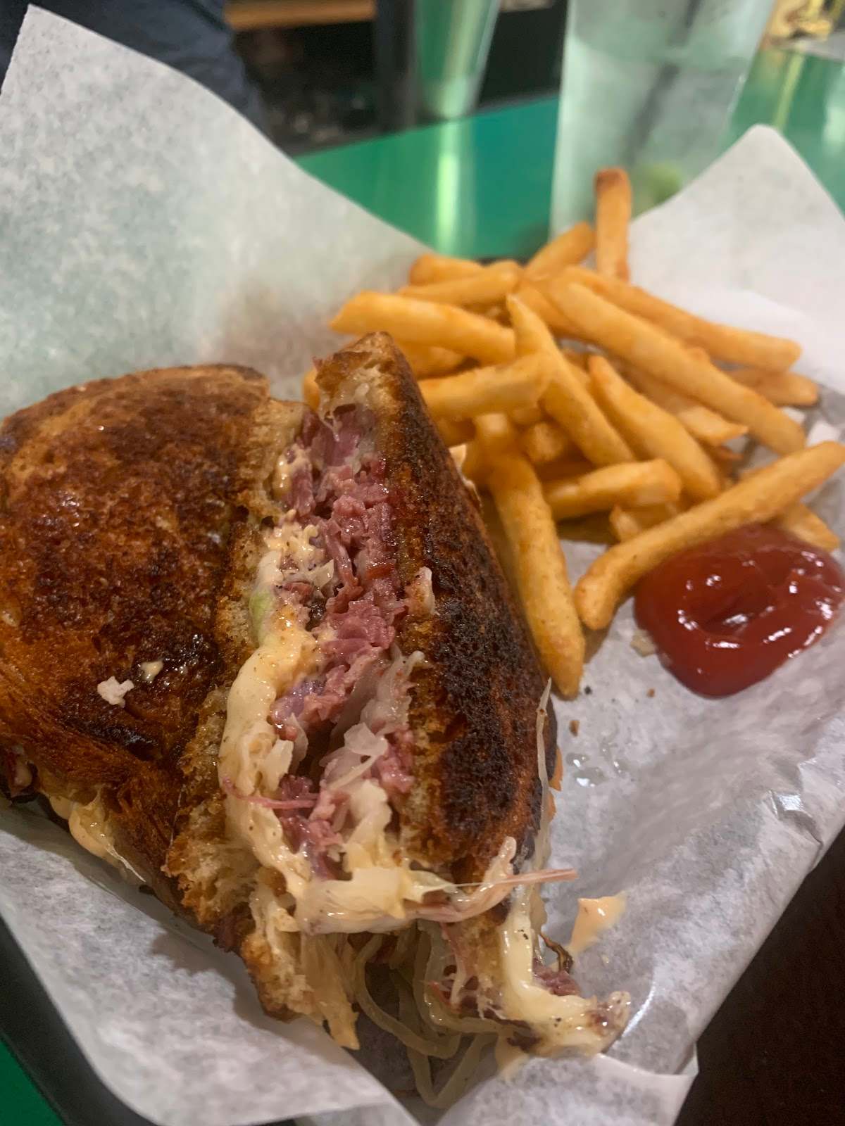Lakehouse Bar and Grill — photo 3