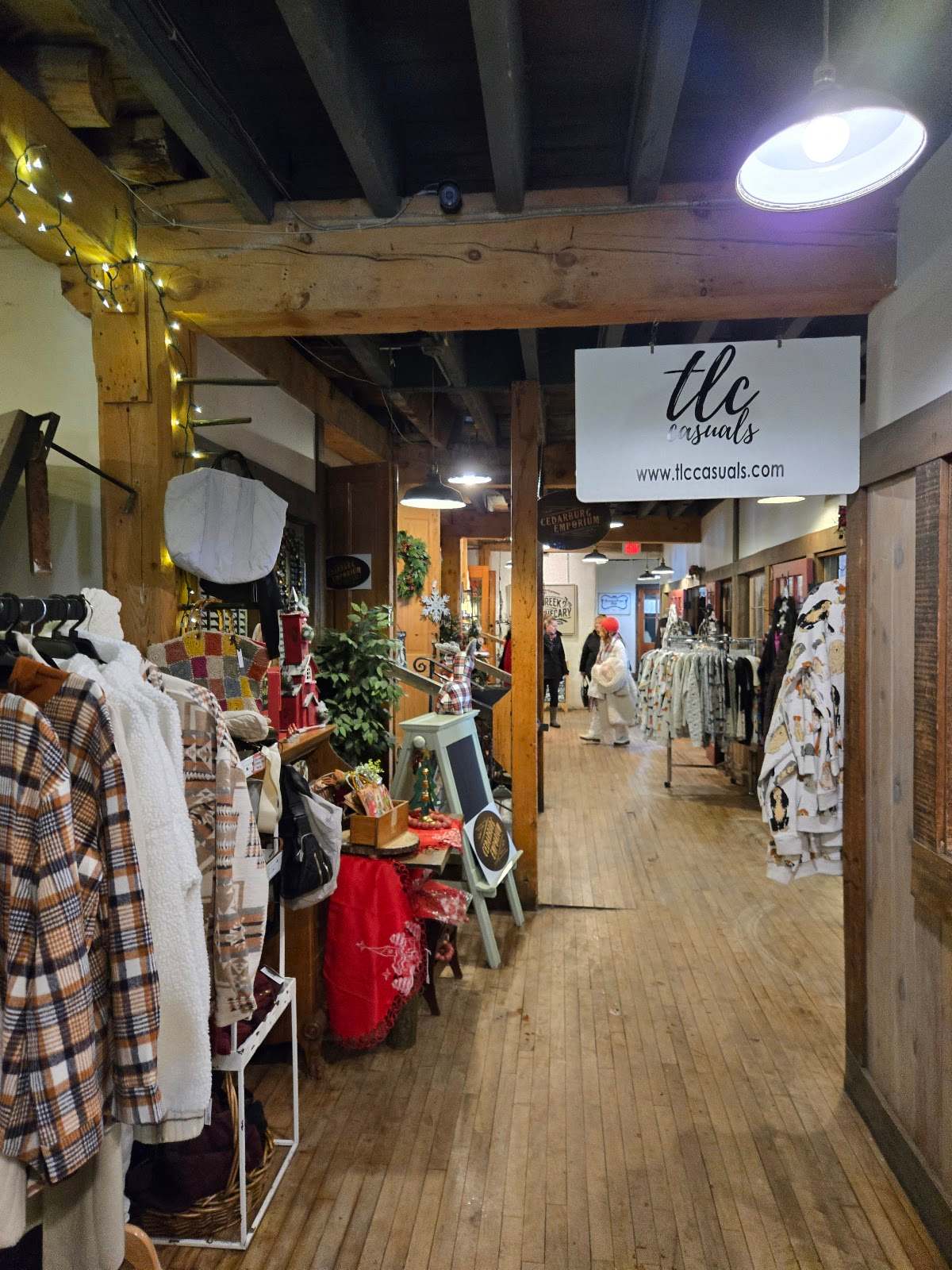 Cedar Creek Settlement Shops — photo 1