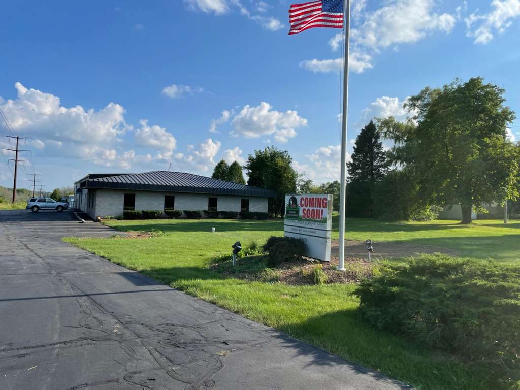 Mequon Lawn & Garden