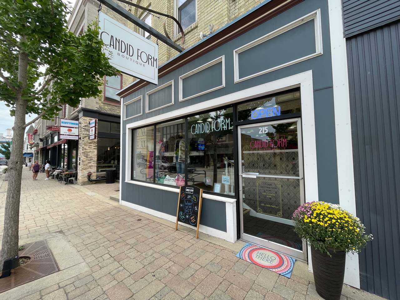 Candid Form Boutique — photo 1