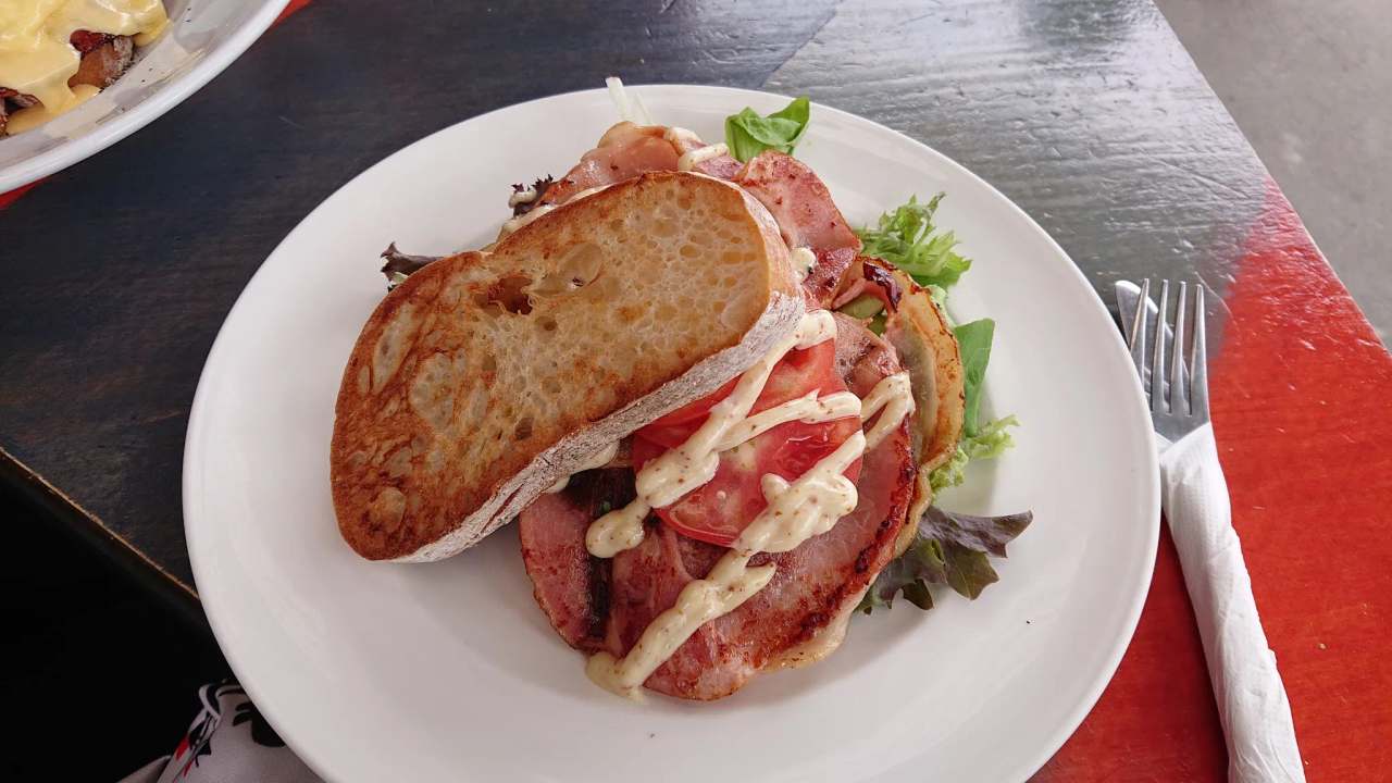 Cahoots Cafe — photo 2