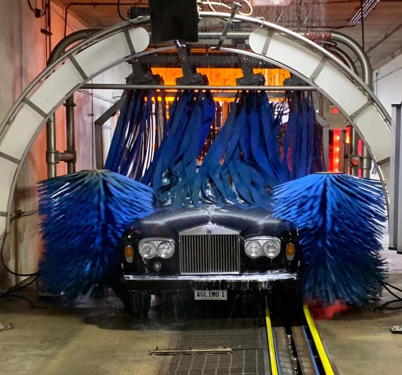 Roadrunner Express Car Wash — photo 1