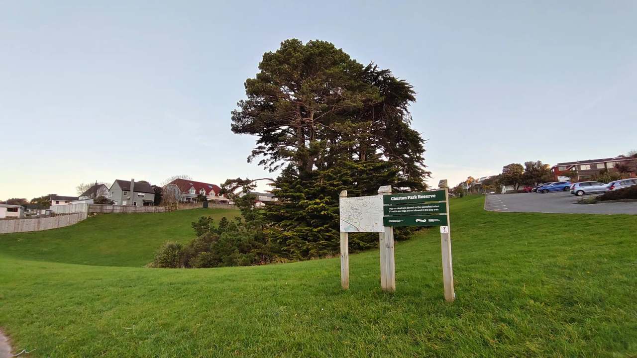 Churton Park Reserve Dog Exercise AreaWoof Woof, Ruff — photo 2