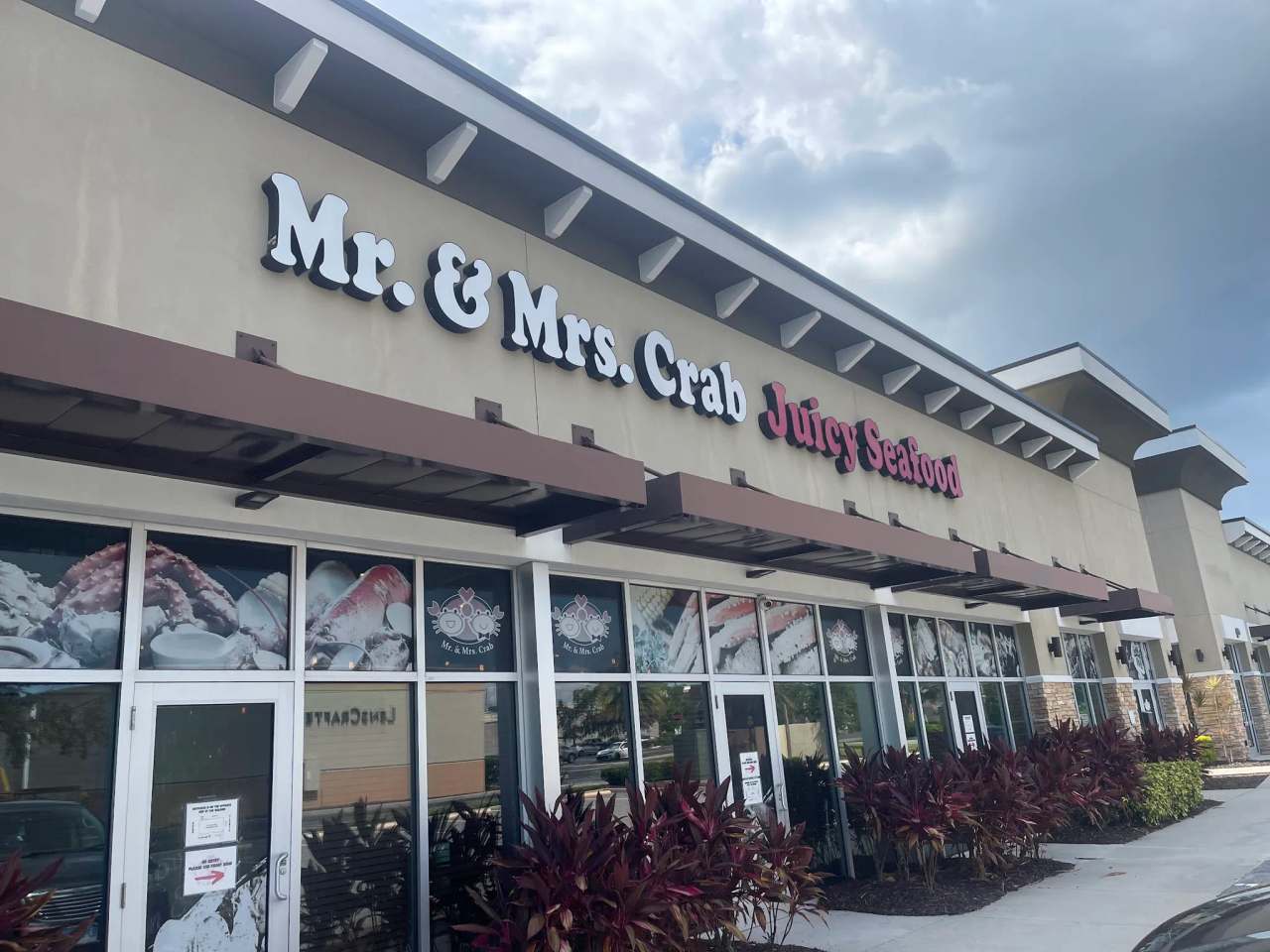 Mr. & Mrs. Crab Juicy Seafood & Bar - Clearwater — photo 1