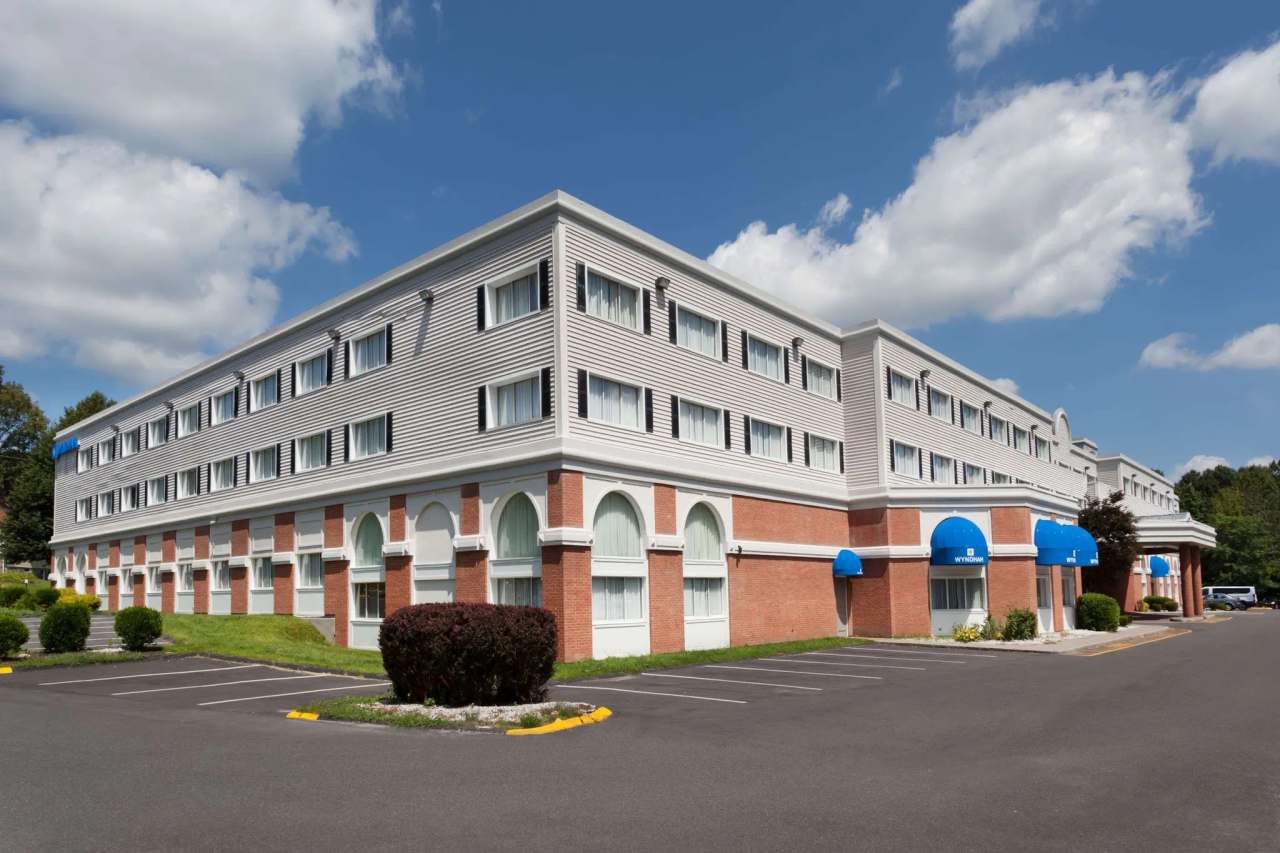 Wyndham Southbury — photo 1