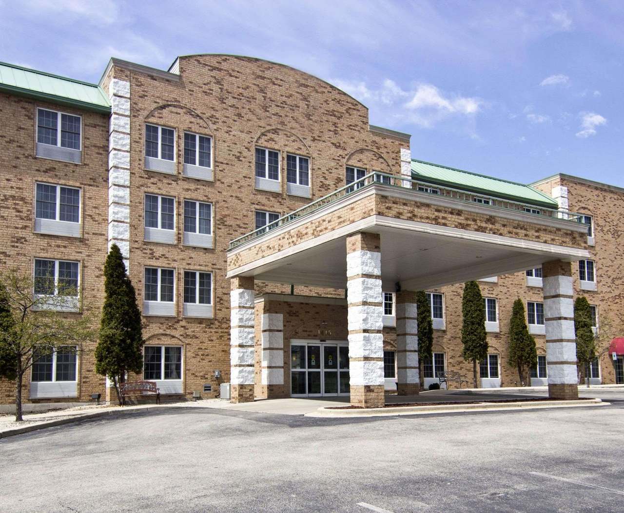 Comfort Inn & Suites Grafton-Cedarburg — photo 4