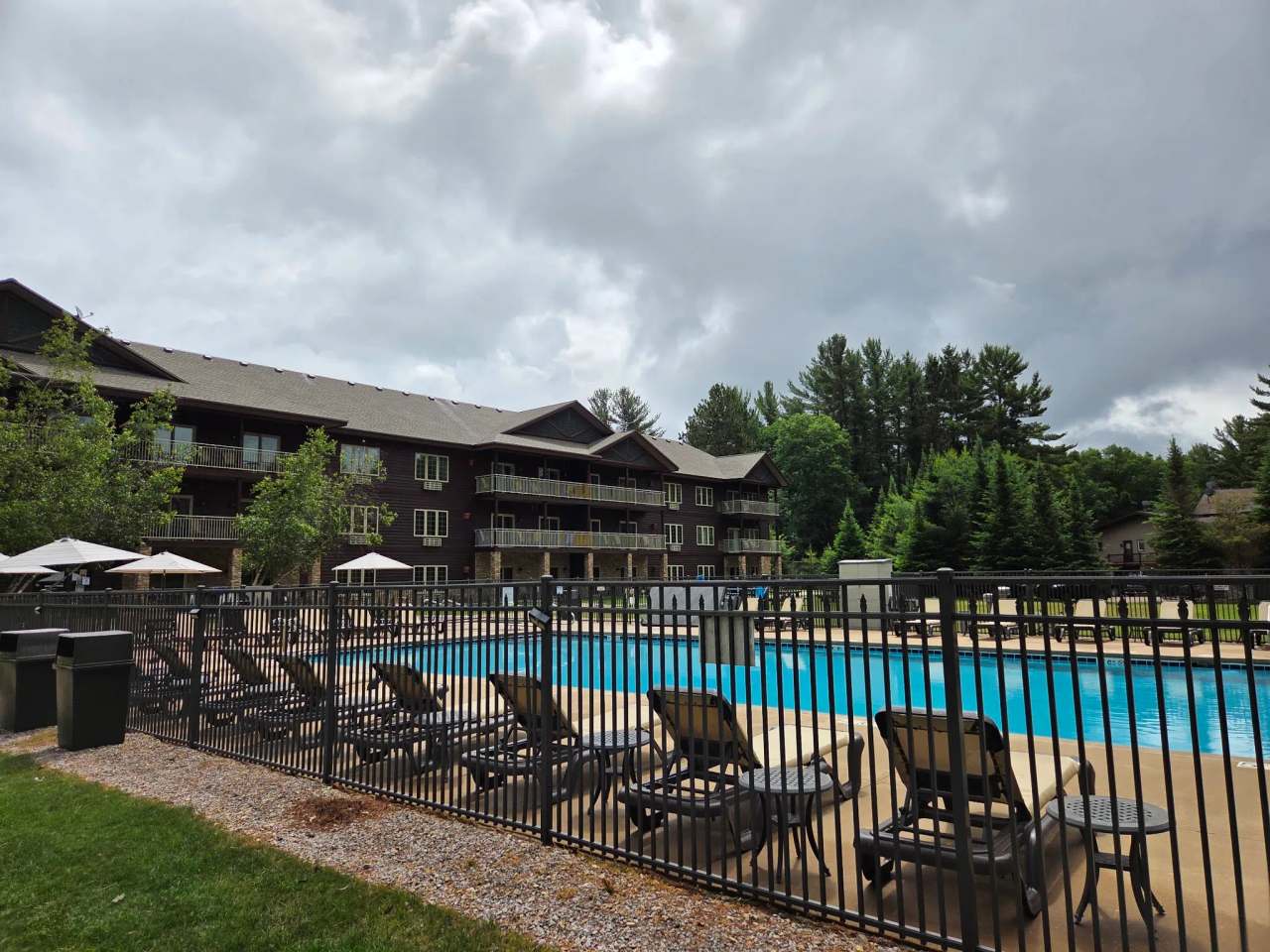 Eagle Waters Resort & Supper Club — photo 3