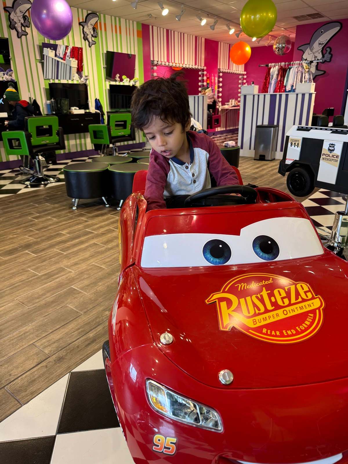 Sharkey's Cuts for Kids - Mequon, WI — photo 5