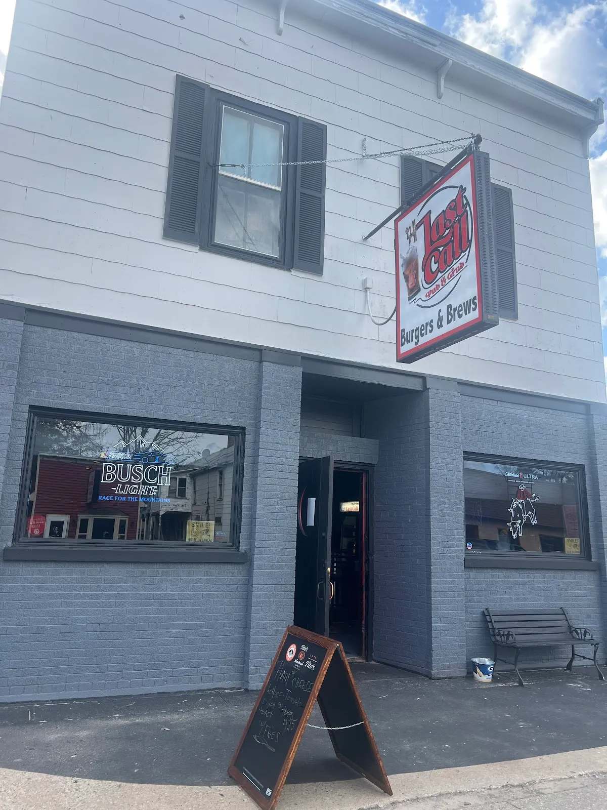 Last Call Pub & Grub — photo 1
