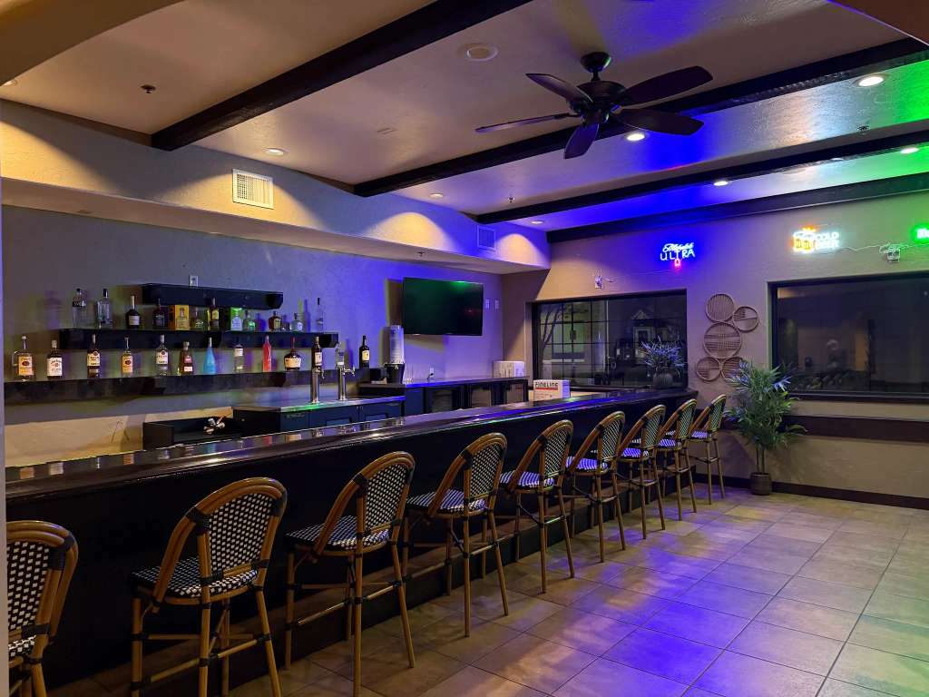 Bamboo Breeze Bar and Lounge