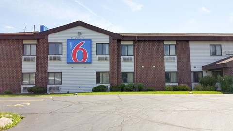 Motel 6 Saukville, WI — photo 6