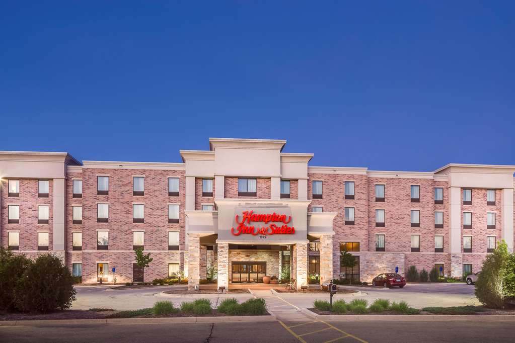 Hampton Inn & Suites West Bend — photo 1