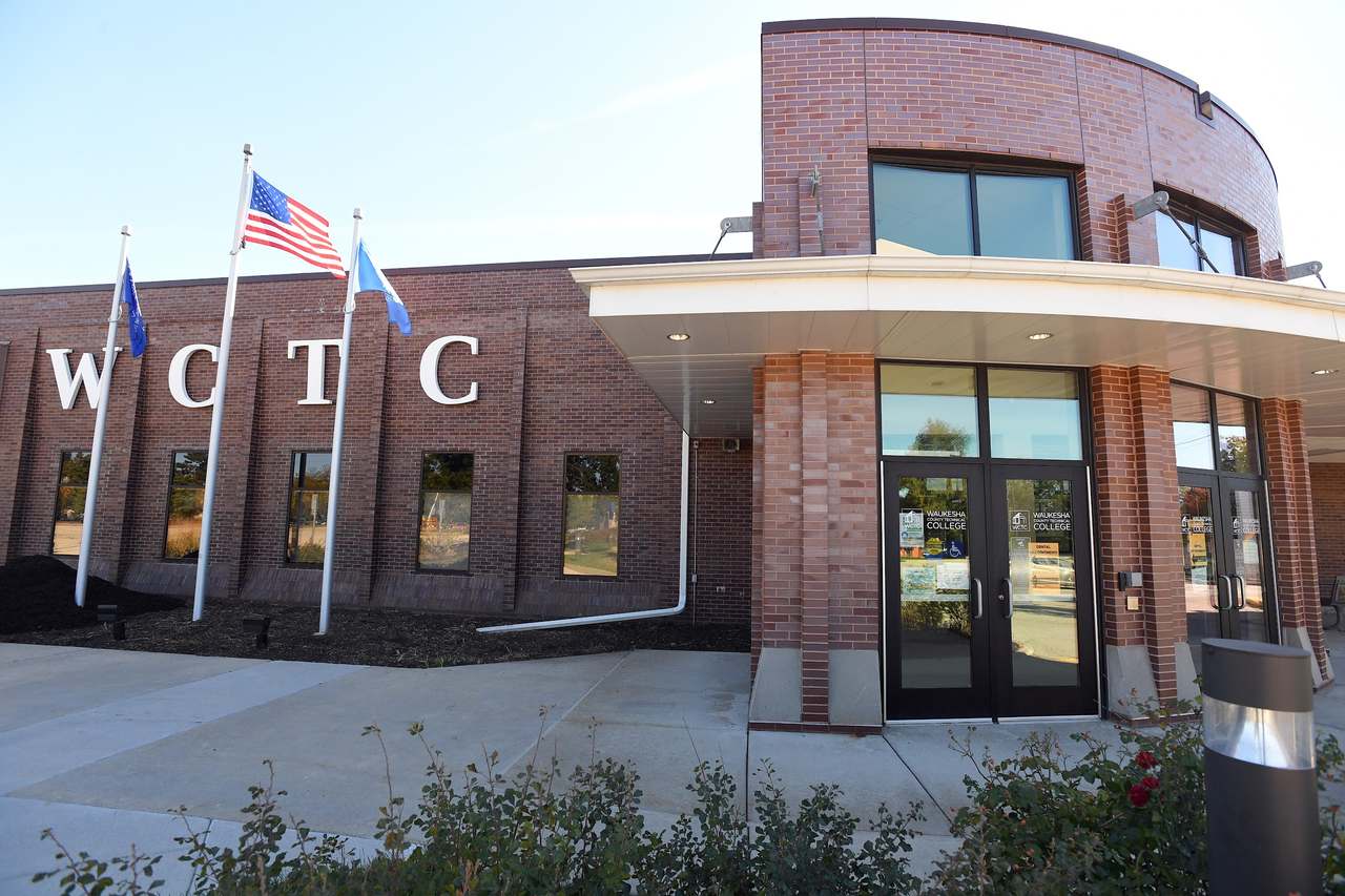 WCTC Waukesha Campus (Waukesha County Technical College) — photo 1