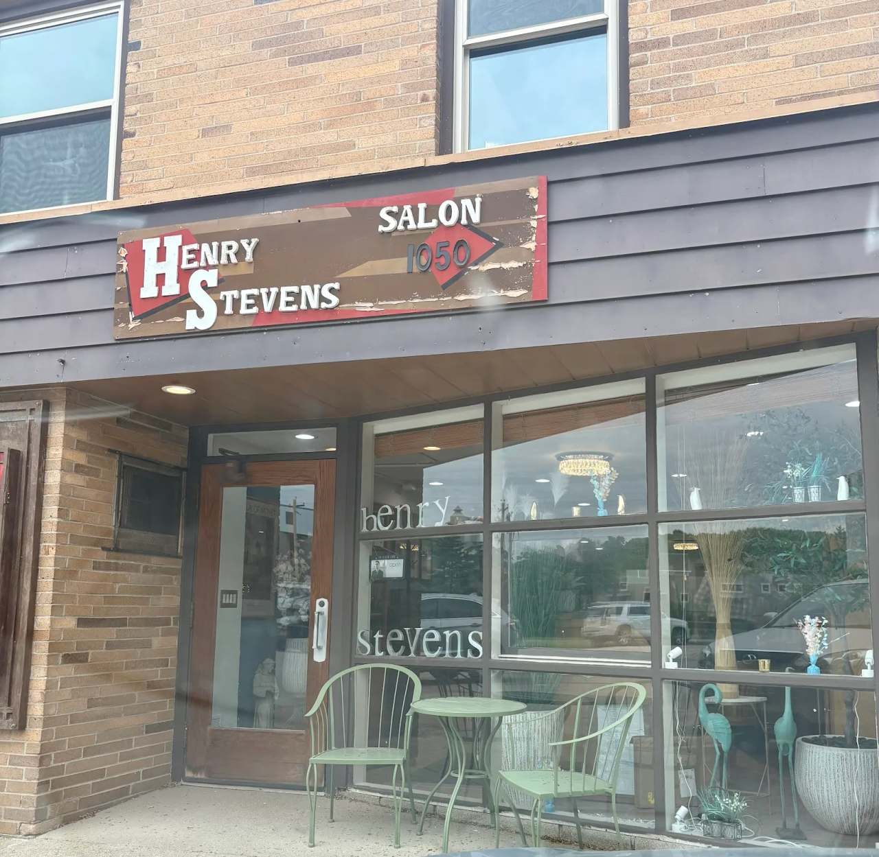 Henry Steven's Salon — photo 3