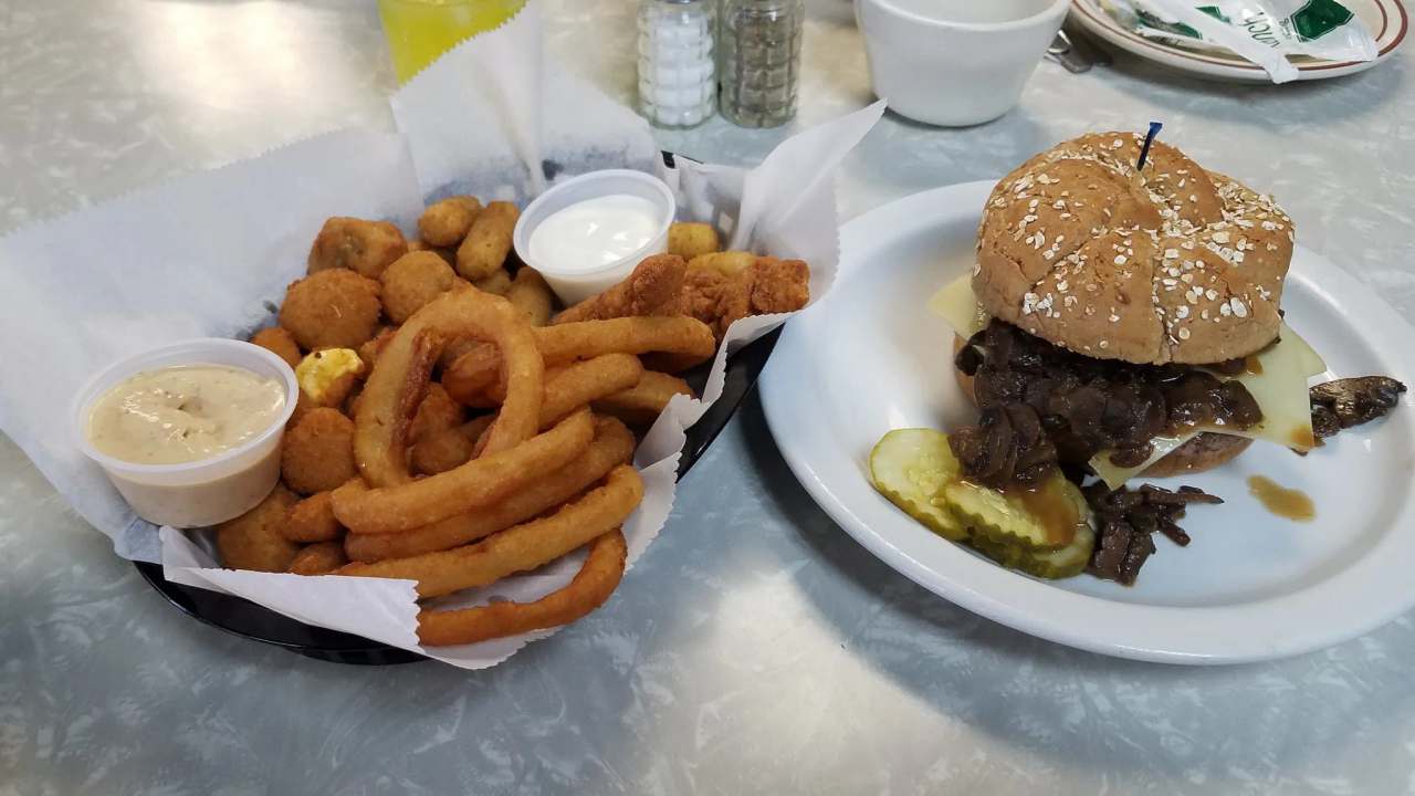 OJs Midtown Restaurant — photo 2