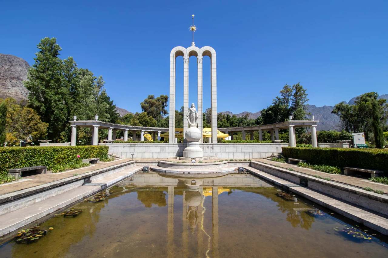 Huguenot Memorial Monument — photo 1