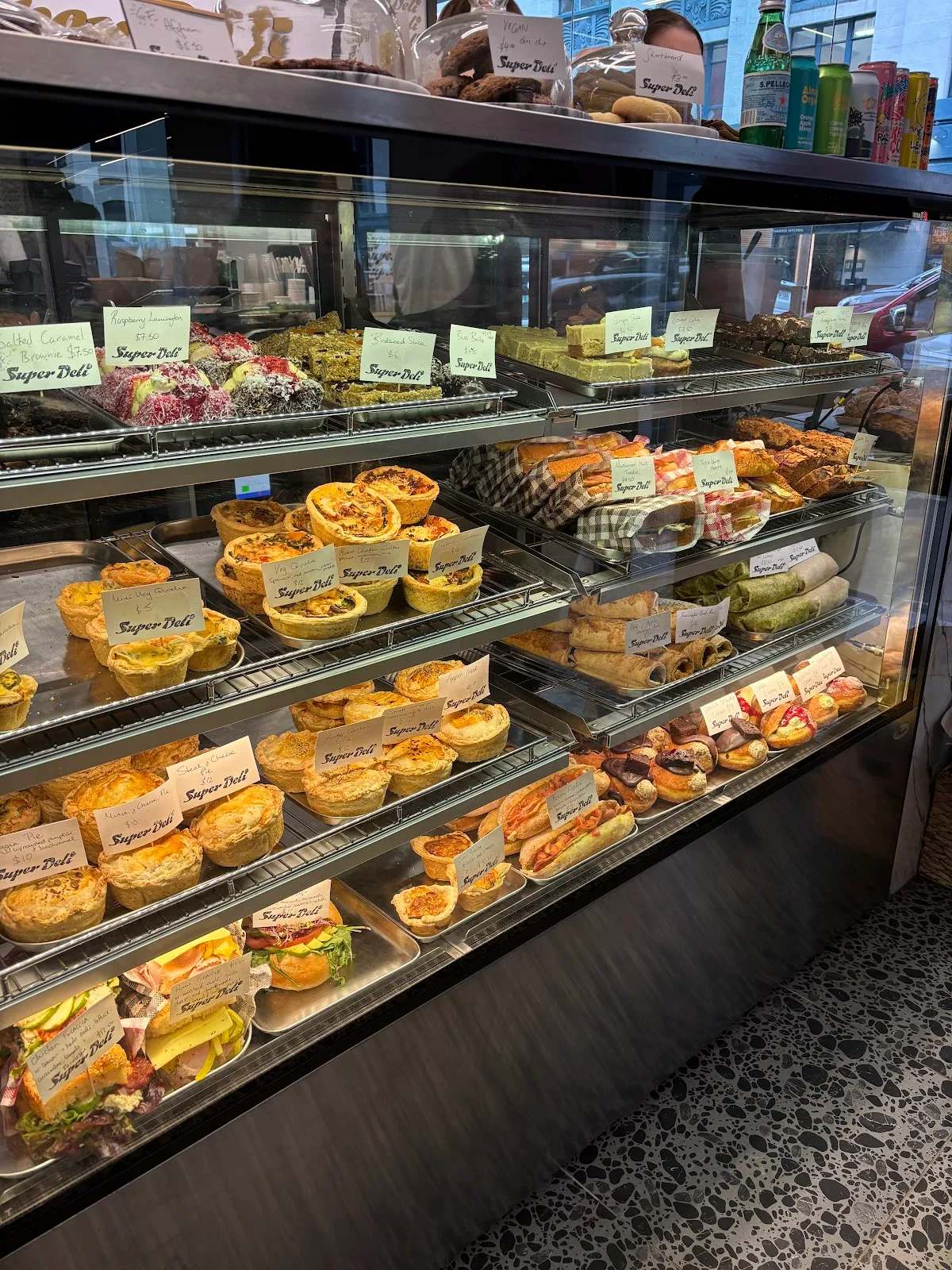 Super Deli — photo 1