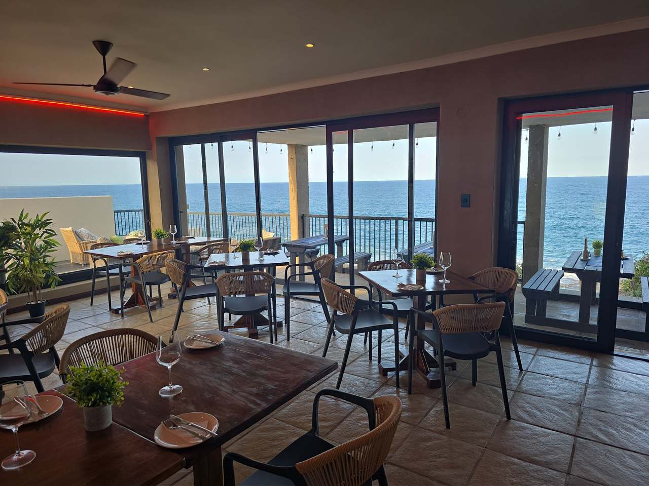 Barra Cuda Beach Club — photo 1