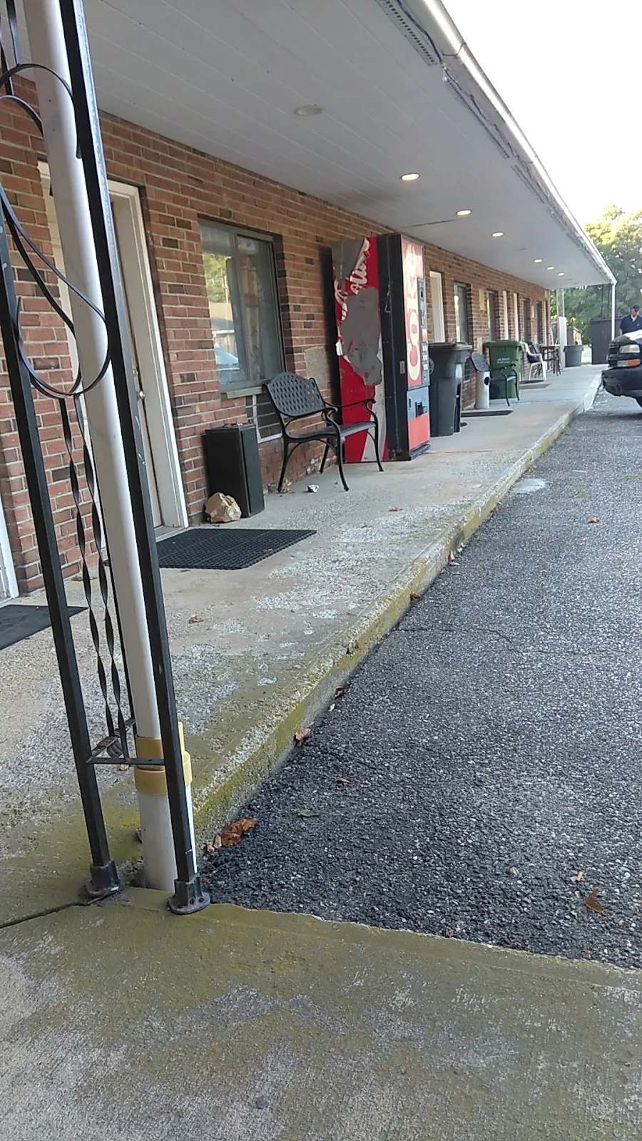 Lakeside Motel — photo 2