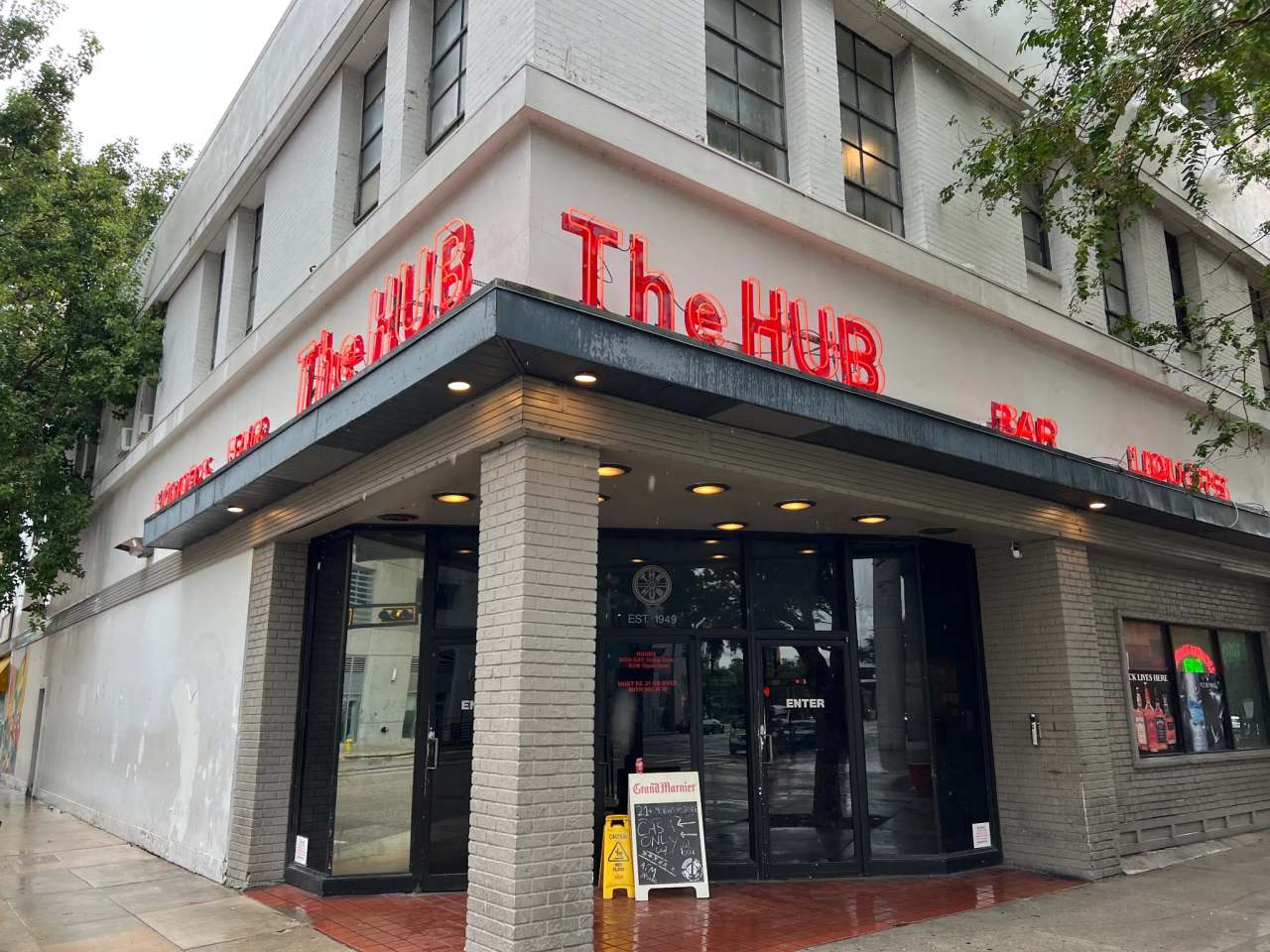 The Hub Bar — photo 3