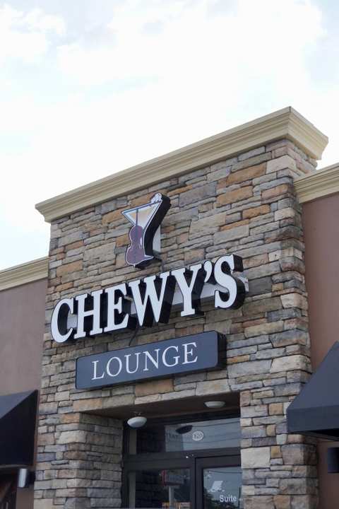 Chewy's Lounge — photo 2