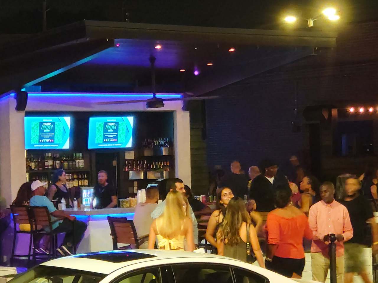 Luna Lounge — photo 2