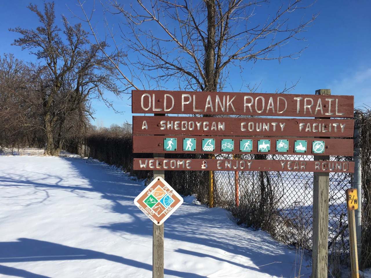 Old Plank Road: Erie Ave Trailhead — photo 3