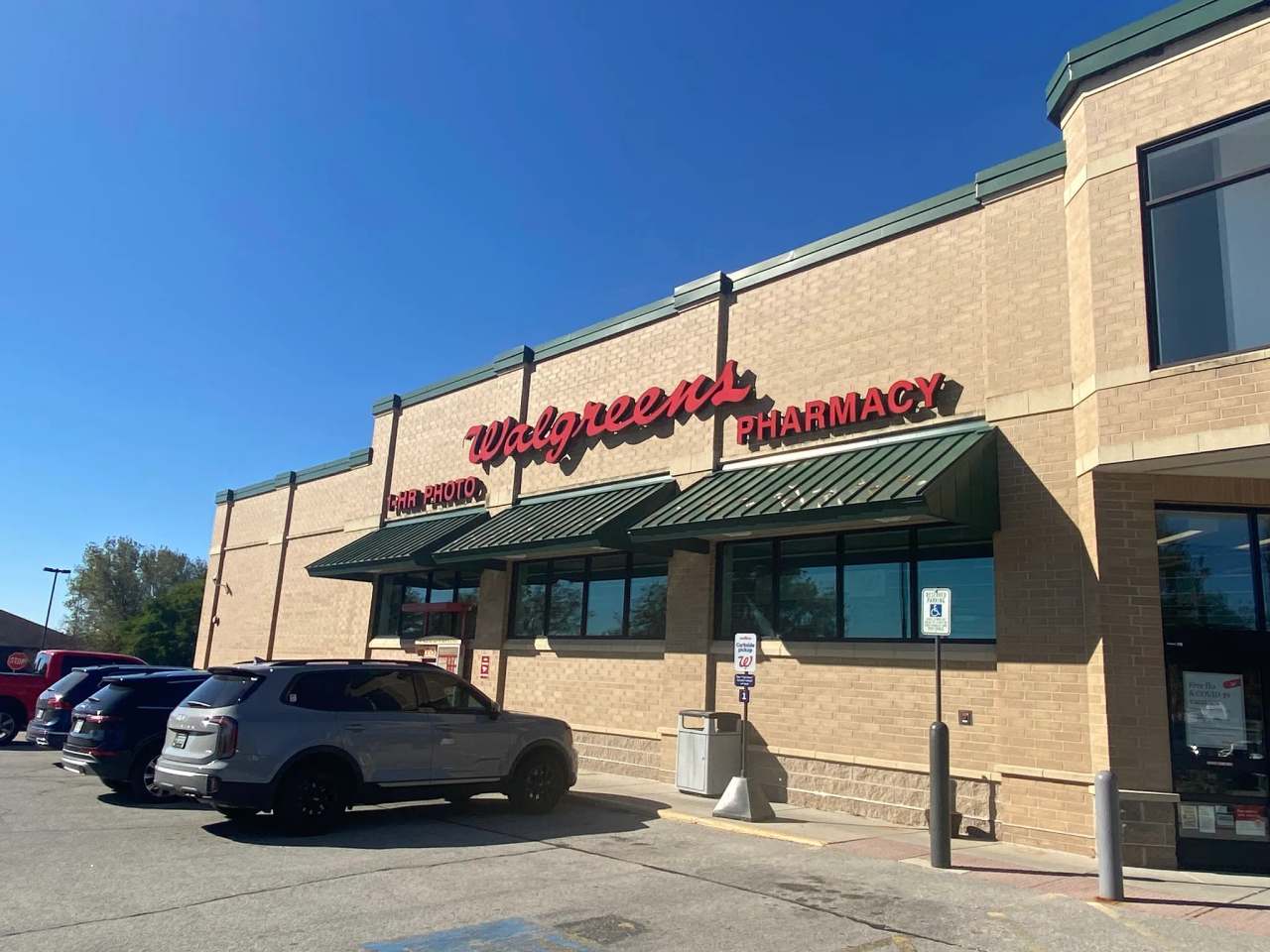 Walgreens — photo 1
