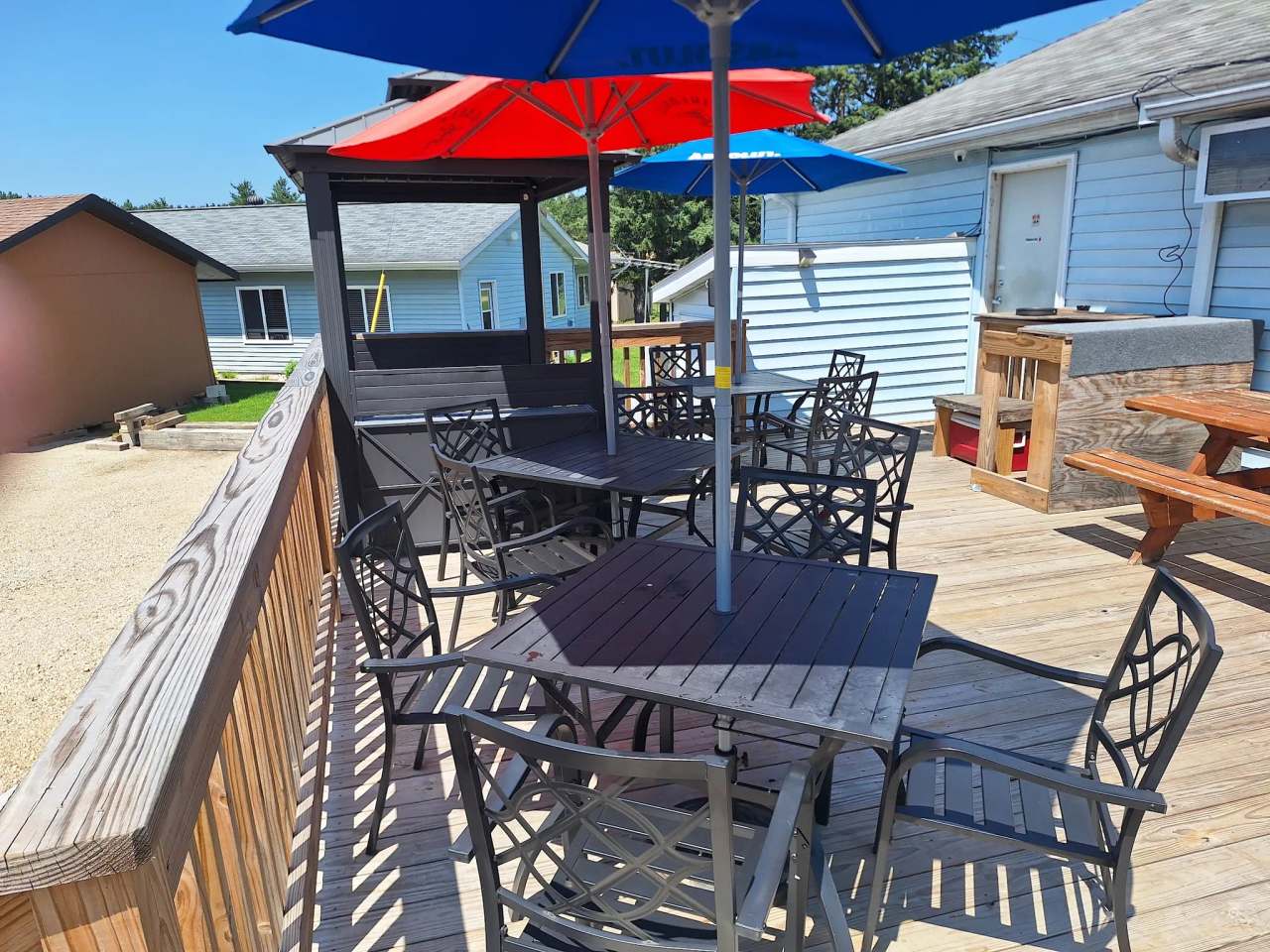 Al and Kelly's Newton Lake Inn — photo 1