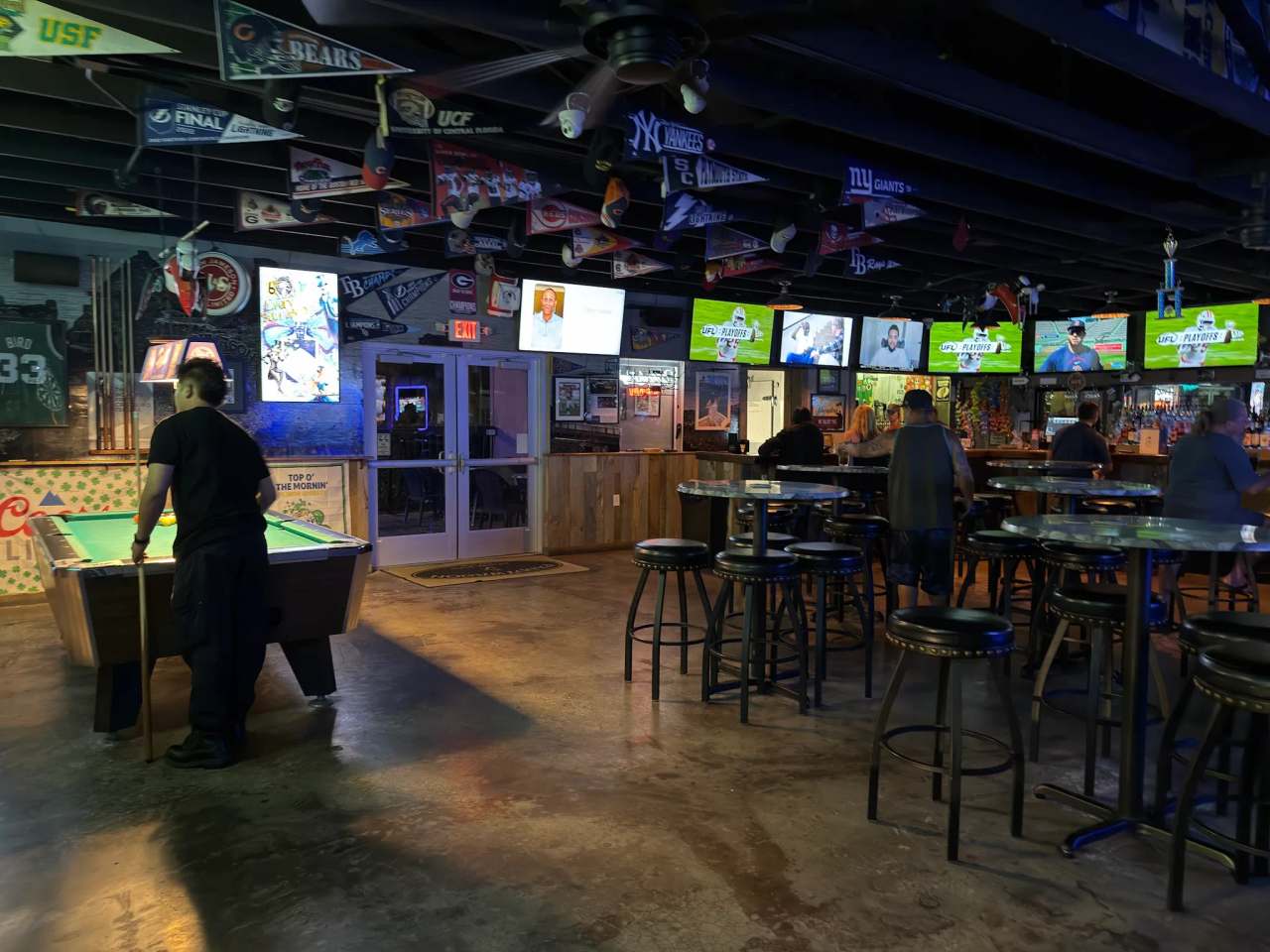 Paddywagon Irish Pub — photo 3