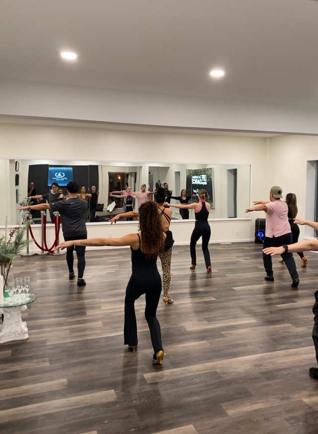 Gustavo Krystal Dance Studio