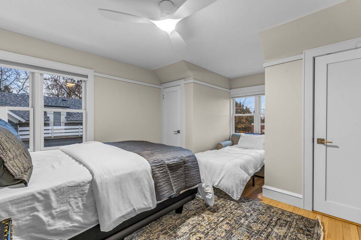Remodeled Luxury 3BR - Walk to Cedarburg Downtown — photo 10