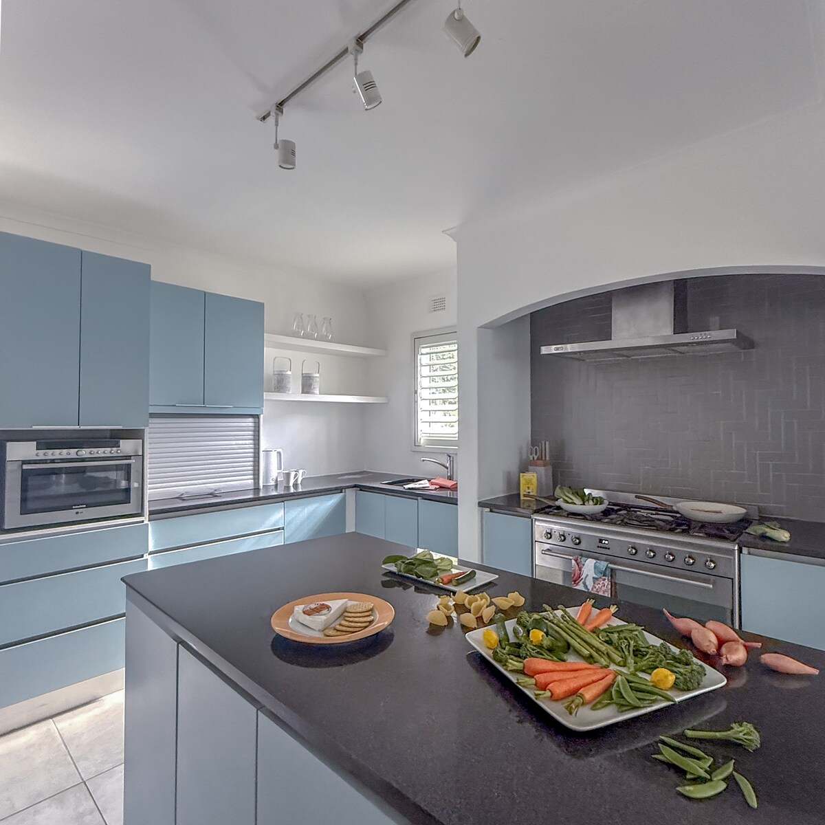 The White House - 56 Nkwazi Drive — photo 15